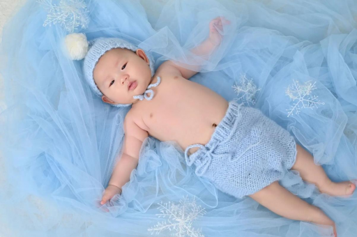 余江宝宝多大会翻身